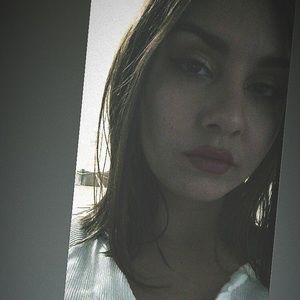 Meet your Posher, Danika